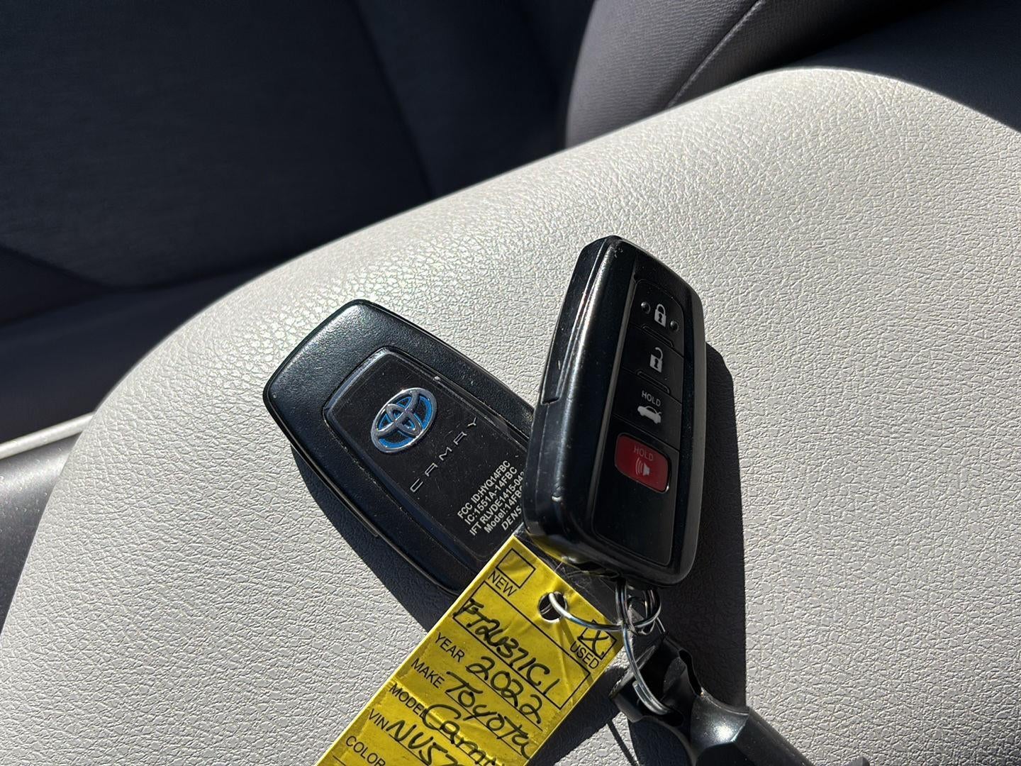 2022 Toyota CAMRY HYBRID LE