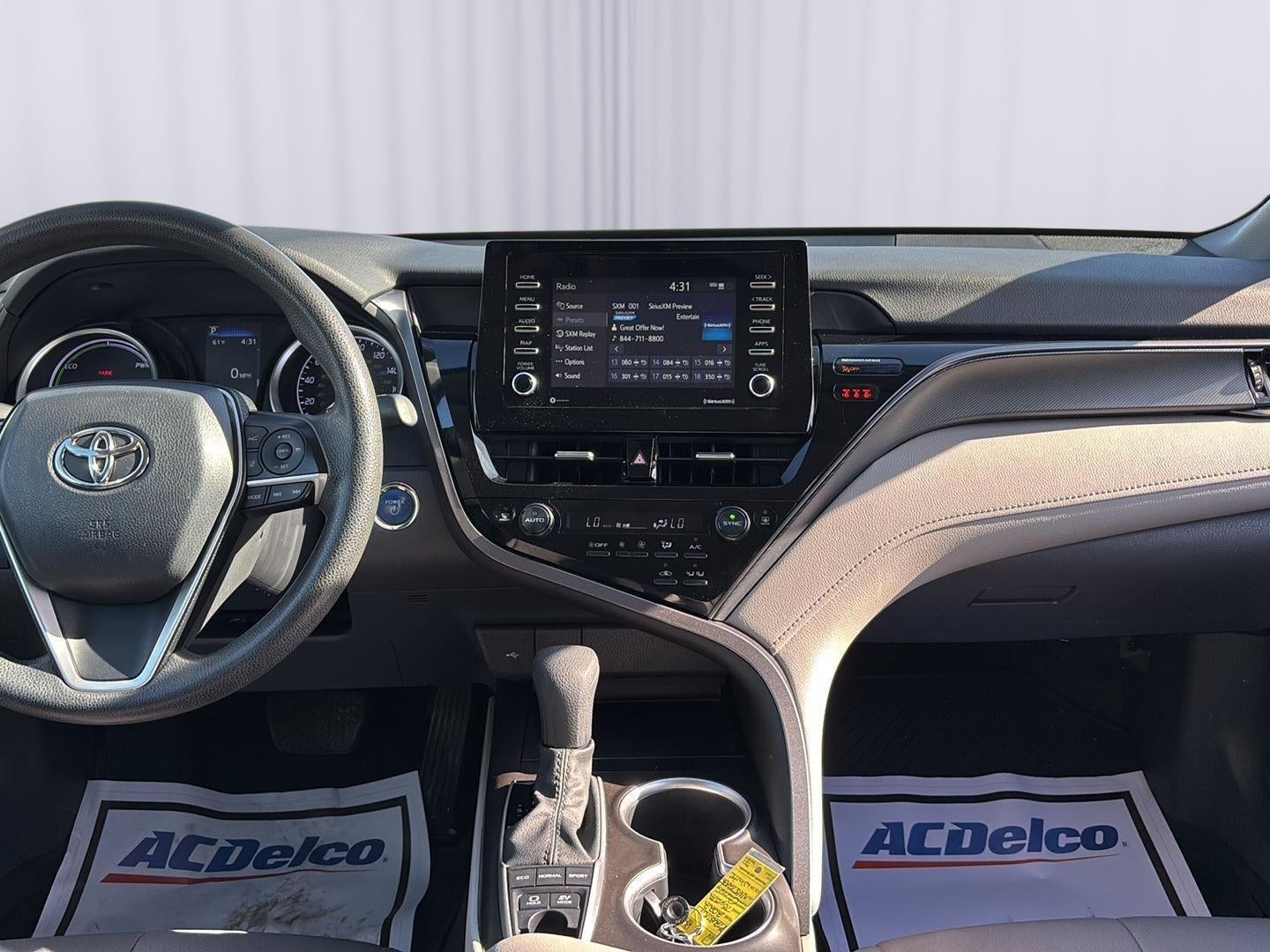 2022 Toyota CAMRY HYBRID LE