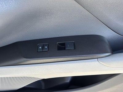 2022 Toyota CAMRY HYBRID LE