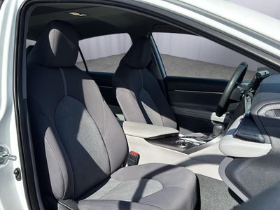 2022 Toyota CAMRY HYBRID LE