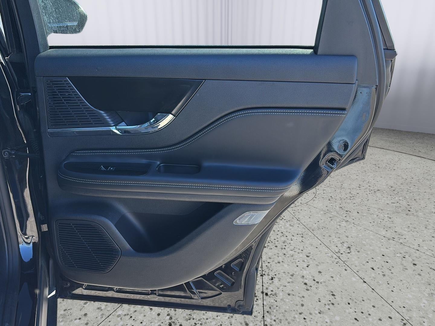 2022 Lincoln CORSAIR Base