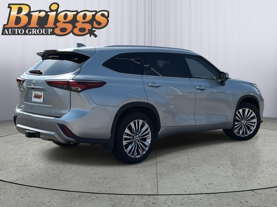 2024 Toyota Highlander Platinum