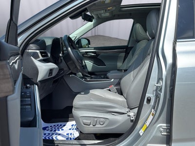 2024 Toyota Highlander Platinum