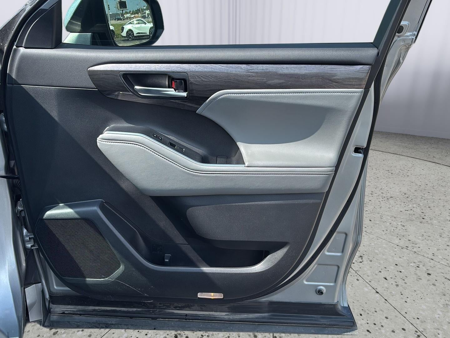 2024 Toyota Highlander Platinum