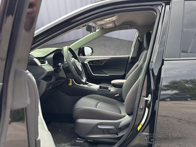 2023 Toyota RAV4 Hybrid LE
