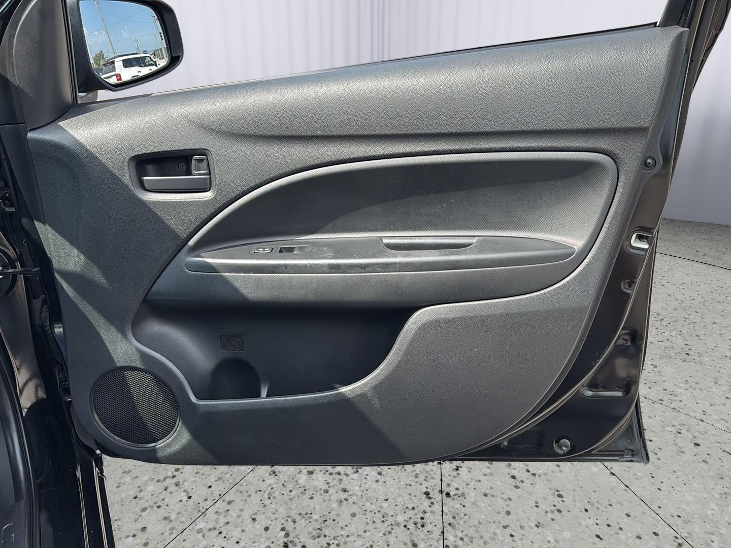 2022 Mitsubishi Mirage ES