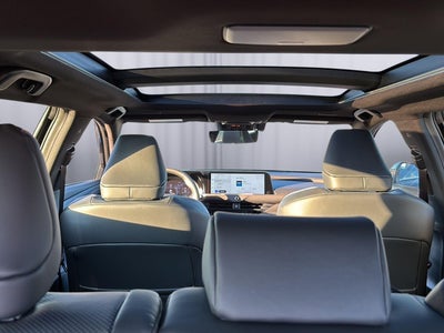 2025 Toyota Toyota Crown Signia Limited