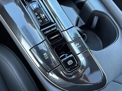 2025 Toyota Toyota Crown Signia Limited